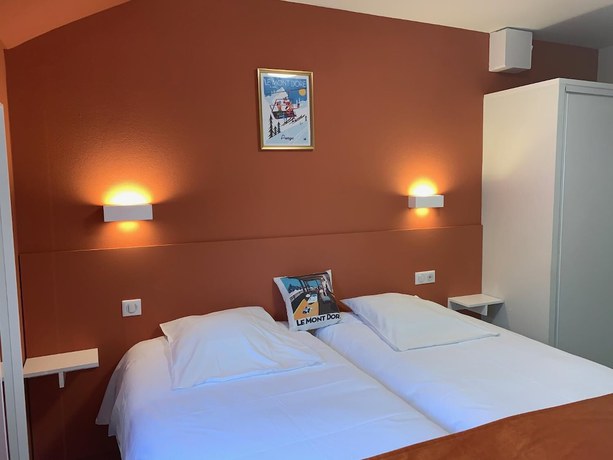 Imagen de la habitación del Hotel H&ocirc;tel Le Regis. Foto 15