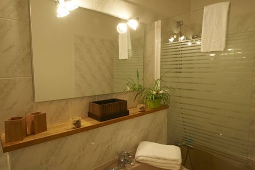Imagen de la habitación del Hotel H&ocirc;tel Le Relais, Fleurance. Foto 4
