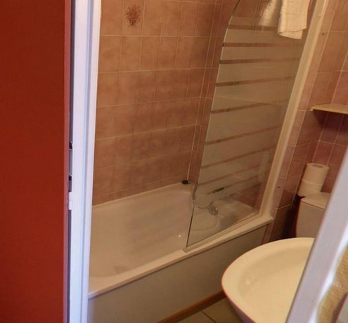 Imagen de la habitación del Hotel Hôtel Le Relais du Parisis. Foto 9