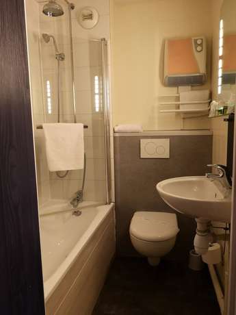 Imagen de la habitación del Hotel Hôtel Le Relais du Parisis. Foto 13