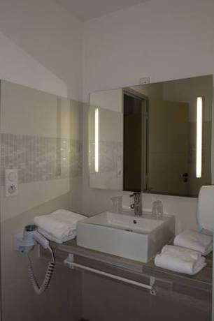 Imagen de la habitación del Hotel Hôtel Le Rochelois. Foto 7