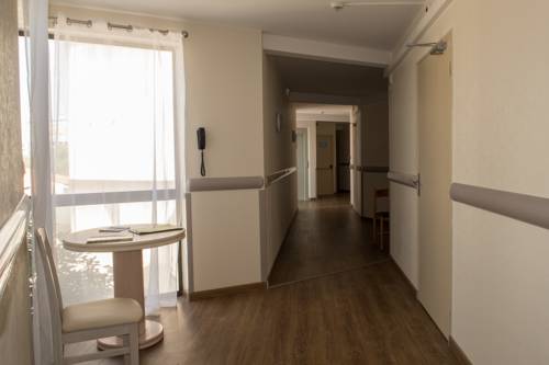 Imagen de la habitación del Hotel Hôtel Le Rochelois. Foto 8