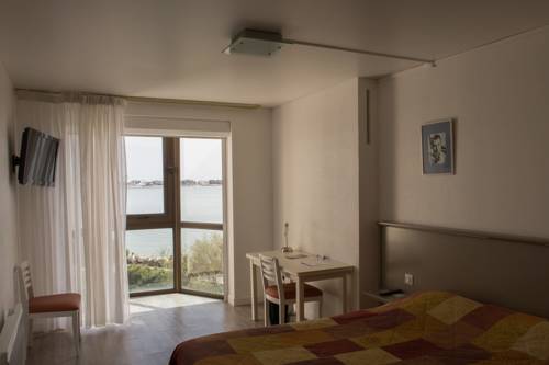 Imagen de la habitación del Hotel Hôtel Le Rochelois. Foto 10