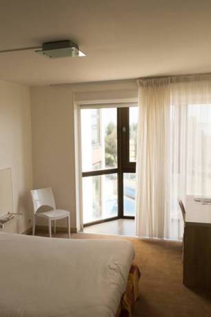 Imagen de la habitación del Hotel Hôtel Le Rochelois. Foto 11