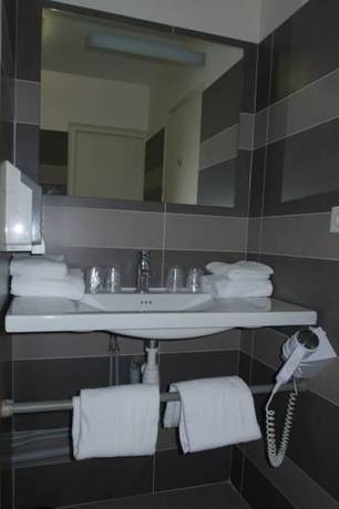 Imagen de la habitación del Hotel Hôtel Le Rochelois. Foto 16