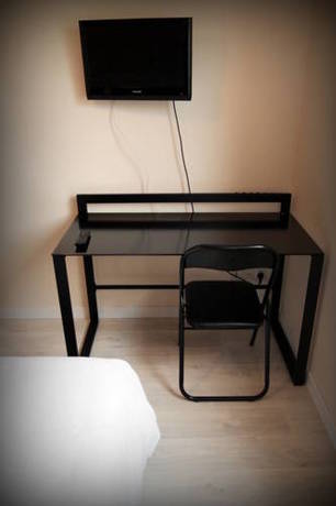 Imagen de la habitación del Hotel H&ocirc;tel Le Rohu. Foto 4