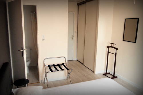 Imagen de la habitación del Hotel H&ocirc;tel Le Rohu. Foto 5