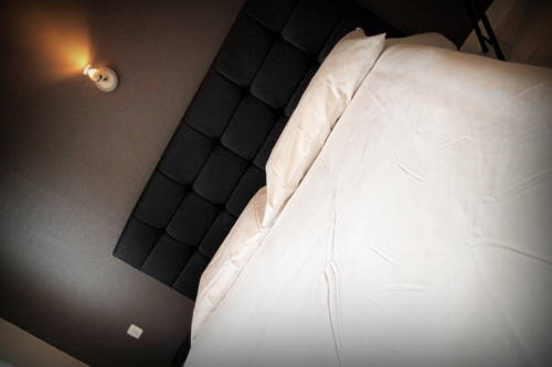Imagen de la habitación del Hotel H&ocirc;tel Le Rohu. Foto 7
