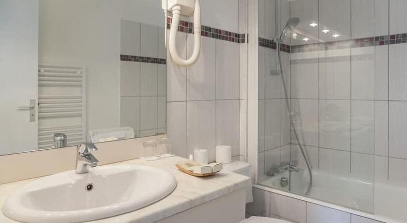 Imagen de la habitación del Hotel Hôtel Le Saint Jacques. Foto 8