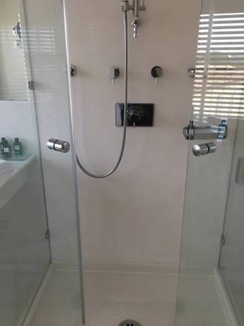 Imagen de la habitación del Hotel Hôtel Le Saint James. Foto 4