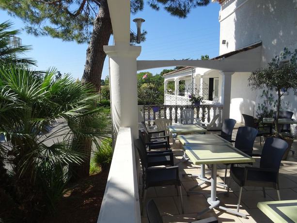 Imagen de la habitación del Hotel H&ocirc;tel Le Sarac. Foto 5