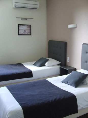 Imagen de la habitación del Hotel H&ocirc;tel Le Sarac. Foto 11