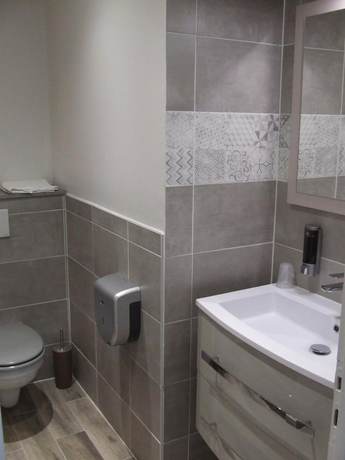 Imagen de la habitación del Hotel H&ocirc;tel Le Sarac. Foto 13