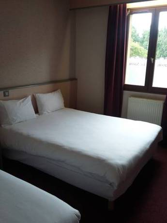 Imagen de la habitación del Hotel Hôtel Le Savoie. Foto 5