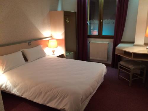 Imagen de la habitación del Hotel Hôtel Le Savoie. Foto 7