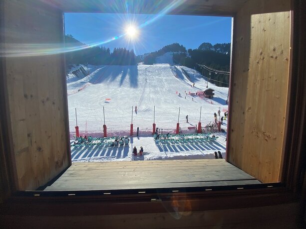 Imagen de la habitación del Hotel H&ocirc;tel Le Schuss. Foto 16