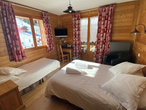 Imagen de la habitación del Hotel H&ocirc;tel Le Schuss. Foto 19