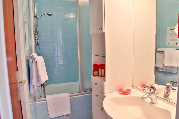 Imagen de la habitación del Hotel H&ocirc;tel Le Tremplin, Morzine. Foto 17