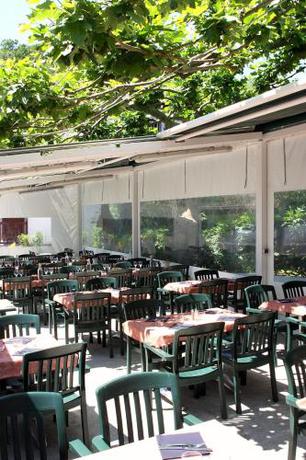 Imagen general del Hotel Hôtel Le Trinquet. Foto 8