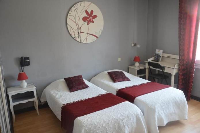 Imagen de la habitación del Hotel H&ocirc;tel Le Week-End. Foto 3