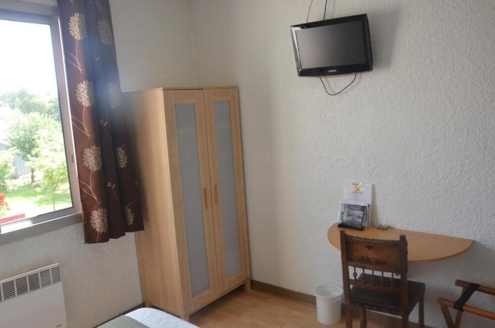Imagen de la habitación del Hotel H&ocirc;tel Le Week-End. Foto 7