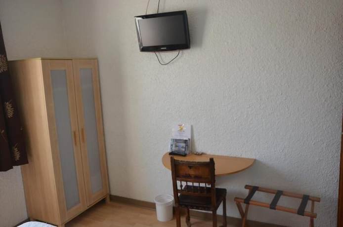 Imagen de la habitación del Hotel H&ocirc;tel Le Week-End. Foto 15
