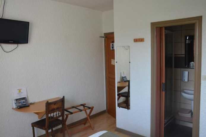 Imagen de la habitación del Hotel H&ocirc;tel Le Week-End. Foto 18