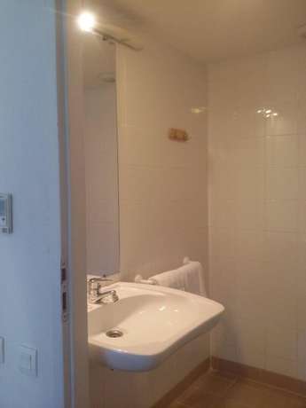Imagen de la habitación del Hotel H&ocirc;tel L&eacute;mand Lyon Est - Villefontaine. Foto 3