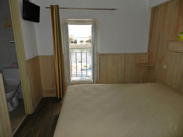 Imagen de la habitación del Hotel H&ocirc;tel L'eph&egrave;be. Foto 10