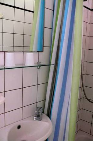 Imagen de la habitación del Hotel H&ocirc;tel Les Acteurs. Foto 10