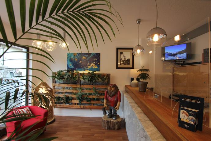 Imagen de los interiores del Hotel Hôtel Les Afforêts. Foto 16