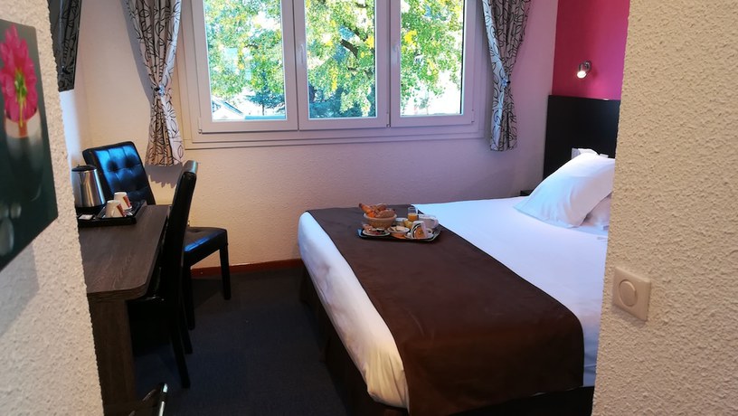 Imagen de la habitación del Hotel Hôtel Les Afforêts. Foto 9