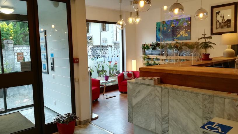 Imagen de los interiores del Hotel Hôtel Les Afforêts. Foto 19