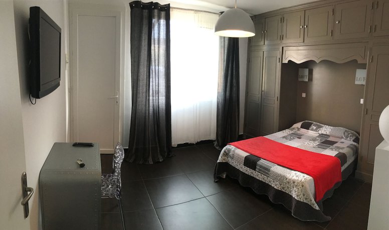 Imagen de la habitación del Hotel Hôtel Les Arbousiers. Foto 5