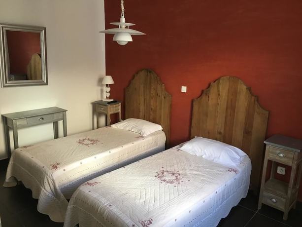 Imagen de la habitación del Hotel Hôtel Les Arbousiers. Foto 14