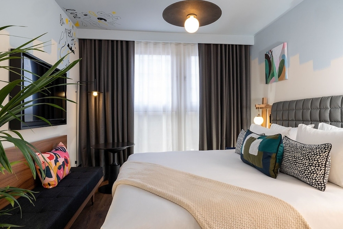 Imagen de la habitación del Hotel H&ocirc;tel Les Artistes. Foto 8