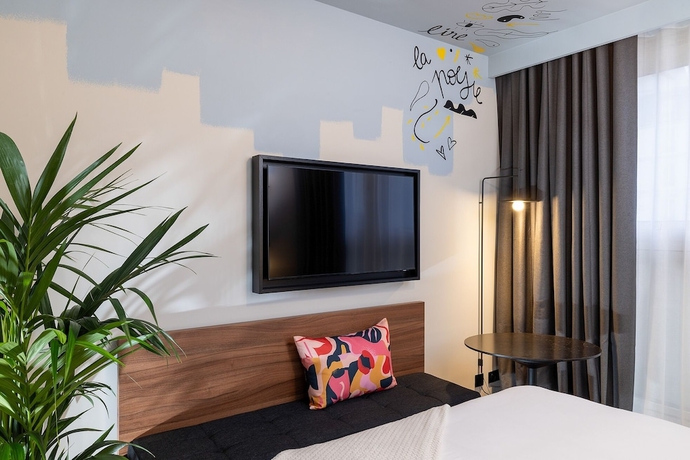 Imagen de la habitación del Hotel H&ocirc;tel Les Artistes. Foto 14