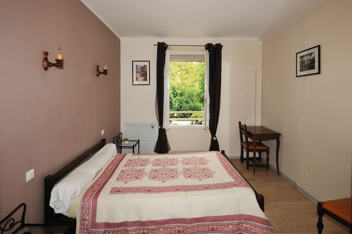 Imagen de la habitación del Hotel H&ocirc;tel Les Bateliers. Foto 16