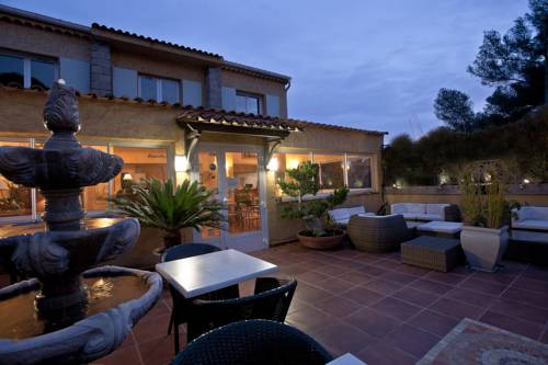 Imagen de la habitación del Hotel H&ocirc;tel Les Calanques, Les Issambres. Foto 2