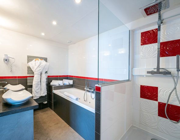 Imagen de la habitación del Hotel H&ocirc;tel Les Campanules by Les Etincelles. Foto 3