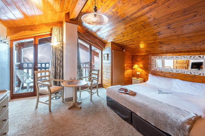 Imagen de la habitación del Hotel H&ocirc;tel Les Campanules by Les Etincelles. Foto 5