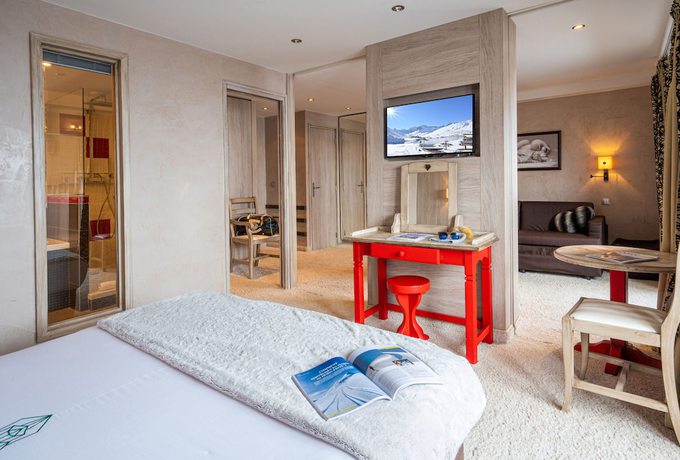 Imagen de la habitación del Hotel H&ocirc;tel Les Campanules by Les Etincelles. Foto 9