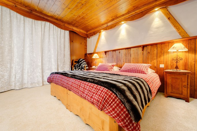 Imagen de la habitación del Hotel H&ocirc;tel Les Campanules by Les Etincelles. Foto 15