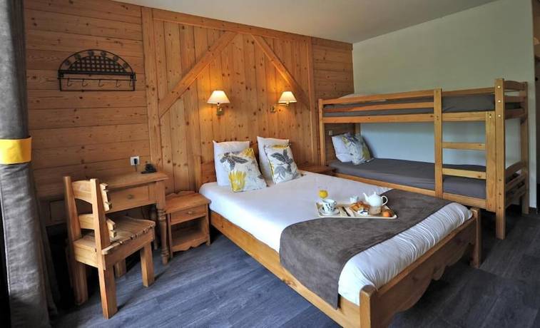 Imagen de la habitación del Hotel H&ocirc;tel Les Carrettes. Foto 9