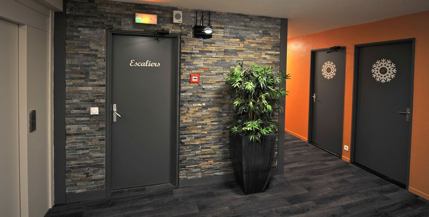 Imagen de los interiores del Hotel H&ocirc;tel Les Carrettes. Foto 17
