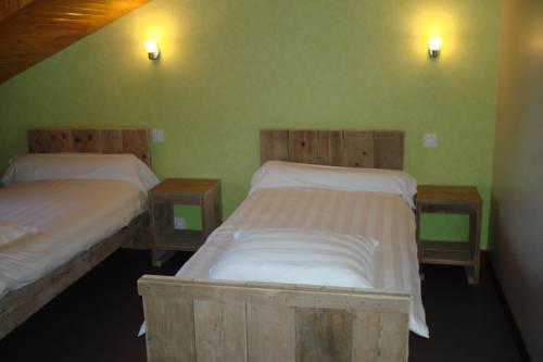 Imagen de la habitación del Hotel H&ocirc;tel Les Chaumettes. Foto 9