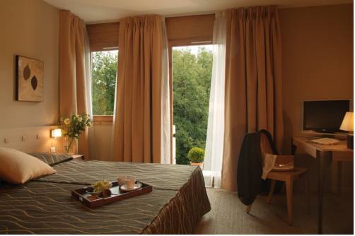 Imagen de la habitación del Hotel H&ocirc;tel Les Esclargies, ROCAMADOUR. Foto 4