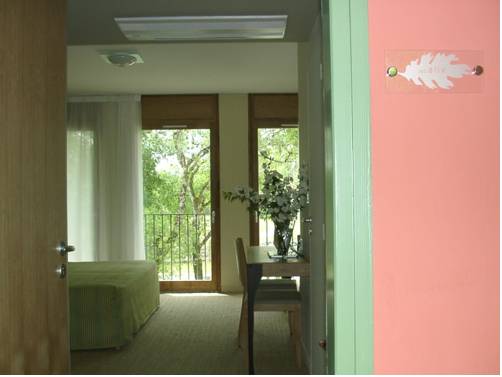 Imagen de la habitación del Hotel H&ocirc;tel Les Esclargies, ROCAMADOUR. Foto 5