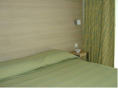 Imagen de la habitación del Hotel H&ocirc;tel Les Esclargies, ROCAMADOUR. Foto 8
