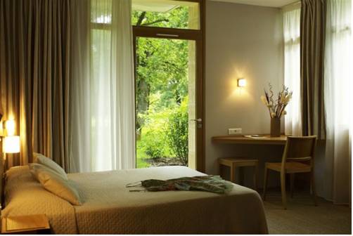 Imagen de la habitación del Hotel H&ocirc;tel Les Esclargies, ROCAMADOUR. Foto 10